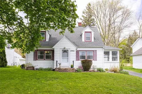 2742 Chili Ave, Chili, NY 14624
