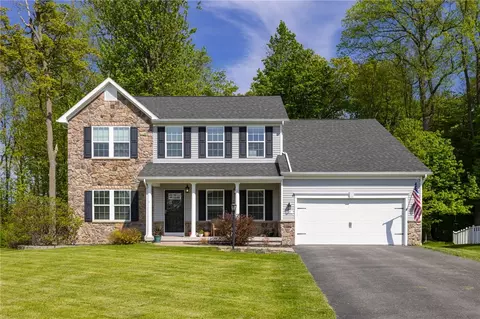 60 Willow Brg, Penfield, NY 14526