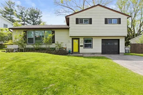 215 Wendover Rd, Brighton, NY 14610