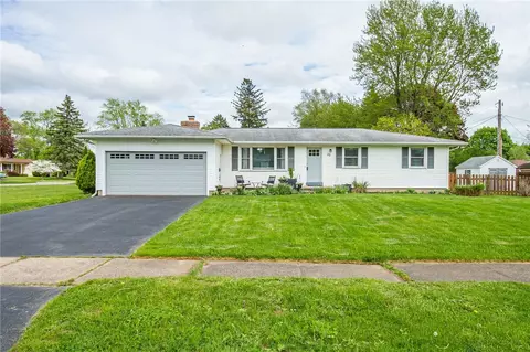 20 Jennie Ln, Gates, NY 14606