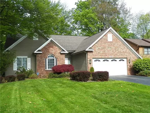 167 Mill Hollow Xing, Greece, NY 14626