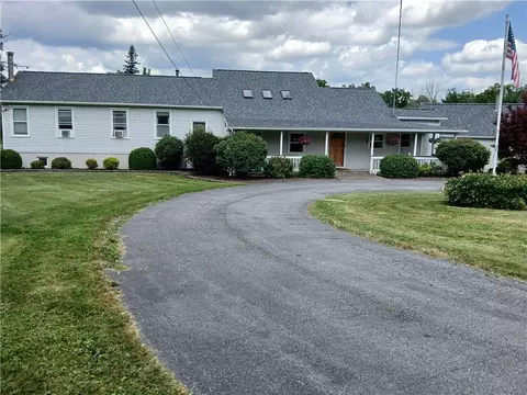 6514 State Route 5 And 20, East Bloomfield, NY 14469