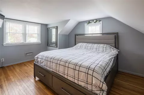 Bedroom - 788 Dewitt Rd, Webster, NY 14580 photo 7 of 10