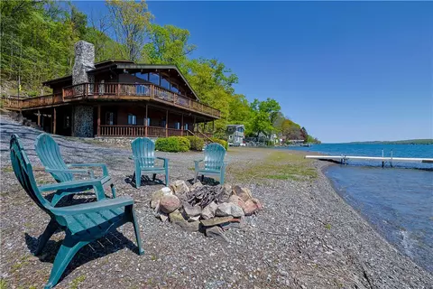 7577 E Bluff Dr, Jerusalem, NY 14527