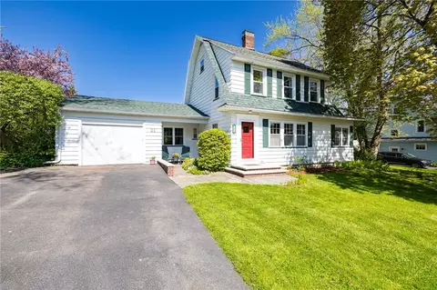 21 Lake Ter, Irondequoit, NY 14617