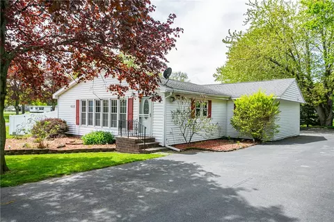 3352 Brown Rd, Gaines, NY 14411