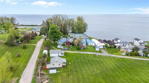 5025 Lake Rd #24, Williamson, NY 14589