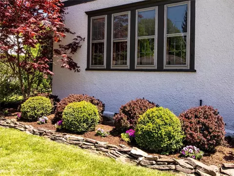 Exterior - 586 List Ave, Irondequoit, NY 14617 photo 6 of 11