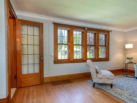 Entry Way - 586 List Ave, Irondequoit, NY 14617 photo 5 of 7