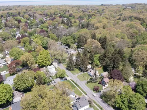 View/Area - 586 List Ave, Irondequoit, NY 14617 photo 3 of 5