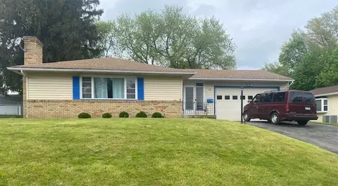 22 Viewcrest Dr, Irondequoit, NY 14609