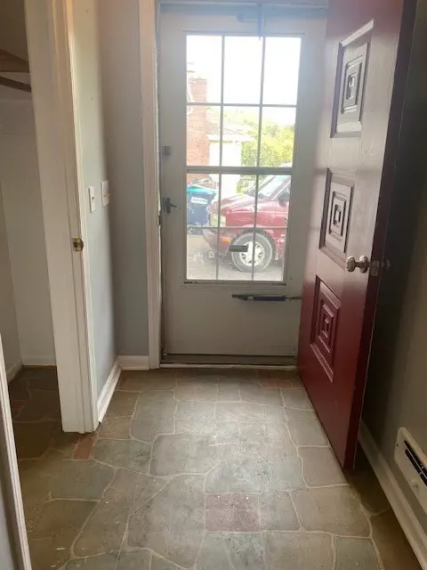 Entry Way - 22 Viewcrest Dr, Irondequoit, NY 14609 photo 2 of 3