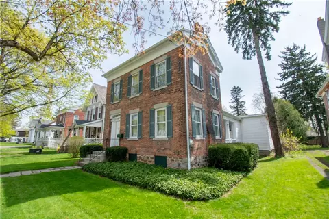 Exterior - 66 Broad St, Lyons, NY 14489 photo 2 of 12