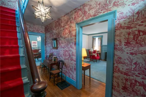Entry Way - 66 Broad St, Lyons, NY 14489 photo 3 of 6
