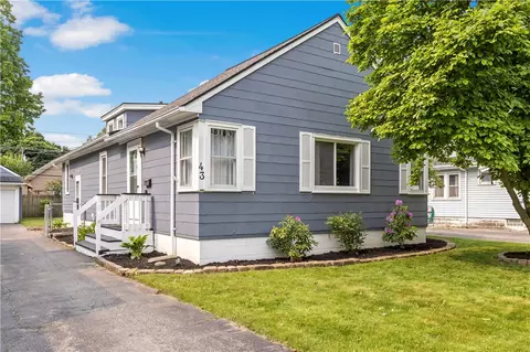 43 Hager Rd, Greece, NY 14616