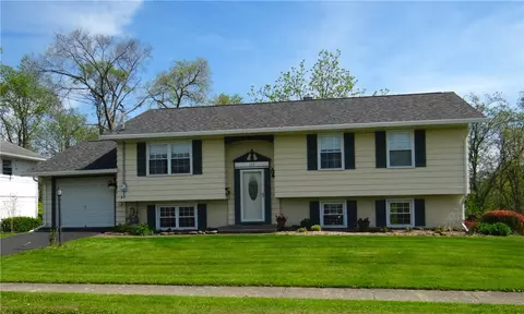 129 Daffodil Dr, Horseheads, NY 14845