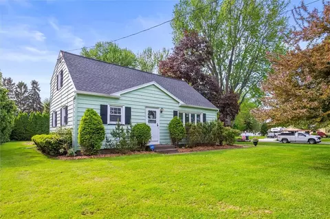 2075 N Union St, Ogden, NY 14559