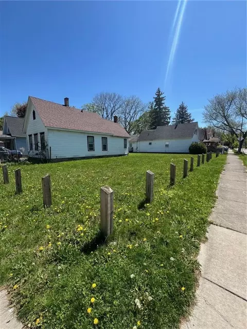 57 Bartlett St, Rochester, NY 14608