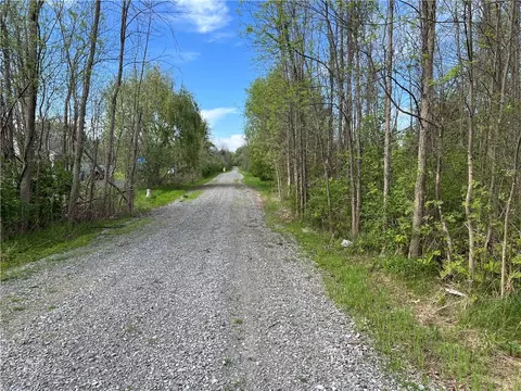 200 Burritt Rd, Parma, NY 14468