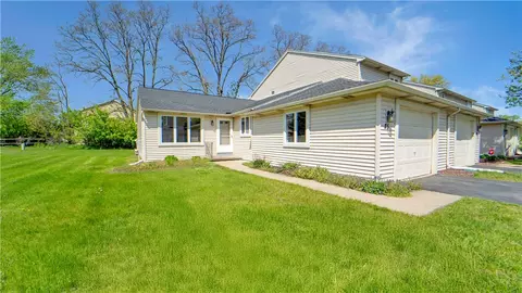 85 Kalyna Dr, Irondequoit, NY 14617
