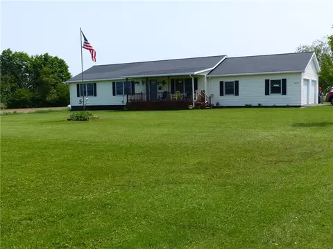 4305 Little Church Rd, Seneca, NY 14561