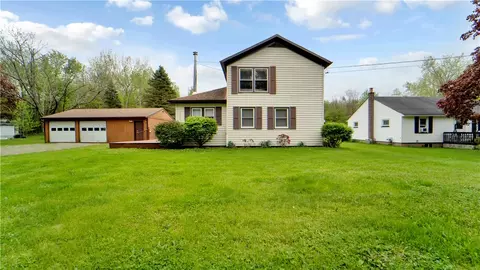 7926 Margaretta Rd, Sodus Point, NY 14555