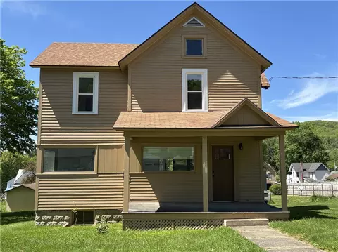 19 Pratt St, Sheffield, PA 16347
