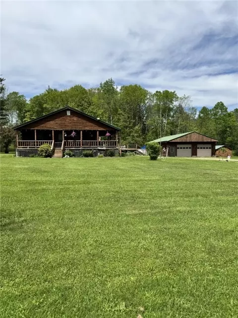 18 Memorial Dr, Duke Center, PA 16729