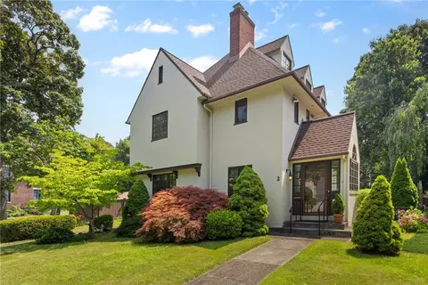2 Buckingham St, Rochester, NY 14607