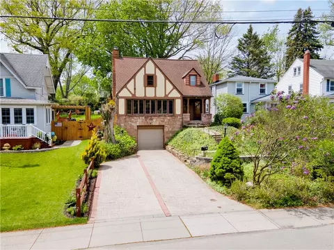 5137 Saint Paul Blvd, Irondequoit, NY 14617