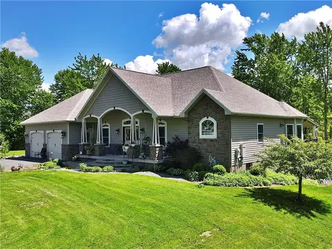 8609 W Canal Rd, Sweden, NY 14420