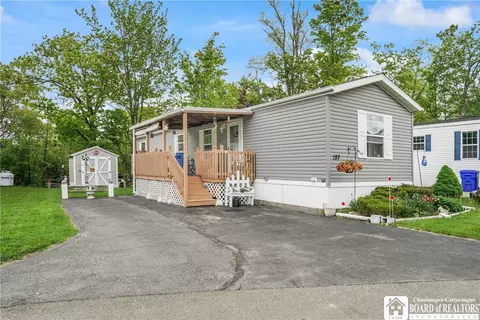 3450 Howard Rd #197, Hamburg, NY 14075