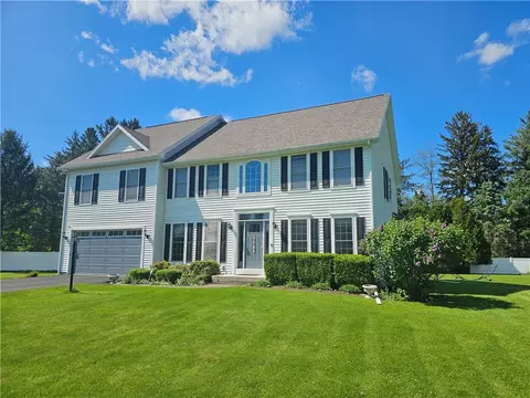 1 Woodsview Dr, Elmira, NY 14903