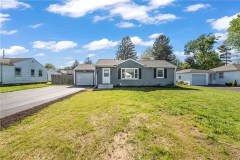 45 Cloverdale Rd, Greece, NY 14616
