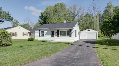 15 Wycliffe Rd, Waterloo, NY 13165