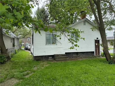 658 Smith St, Rochester, NY 14606