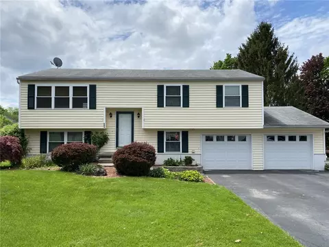 603 Allandale Dr, Arcadia, NY 14513