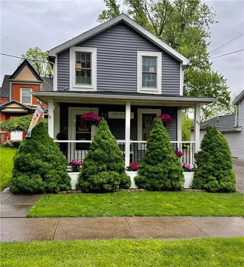 63 Wood St, Canandaigua, NY 14424