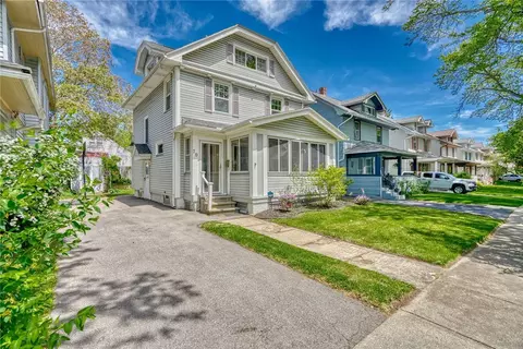 70 Meredith St, Rochester, NY 14609