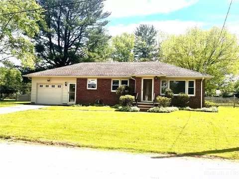 15 Sycamore St, Ellicott, NY 14701