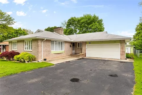 112 Lafayette Rd, Irondequoit, NY 14609 photo 4