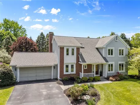 23 Westfield Cmns, Rochester, NY 14625