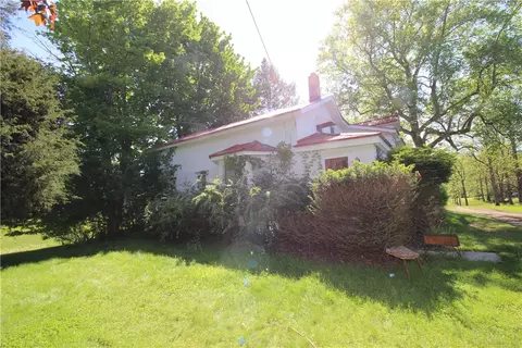 6977 Knickerbocker Rd, Ontario, NY 14519