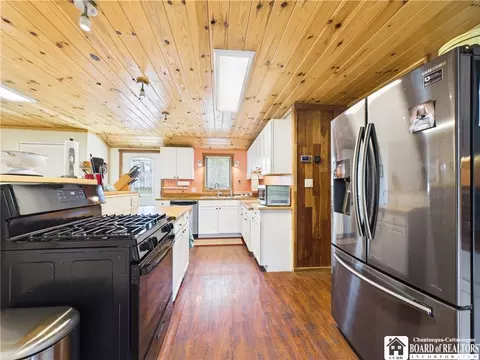 Kitchen - 713 Prince St, Olean, NY 14760 photo 2 of 5