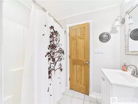 Bath - 713 Prince St, Olean, NY 14760 photo 5 of 7