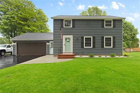 218 Champion Ave, Webster, NY 14580