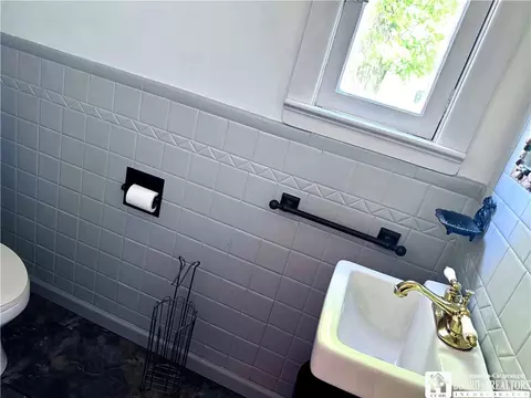 Bath - 83 E Doughty St, Dunkirk, NY 14048 photo 2 of 2