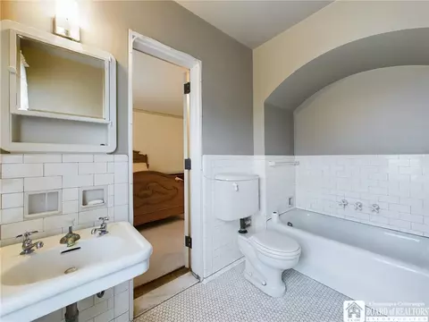 Bath - 717 W Henley St, Olean, NY 14760 photo 3 of 6