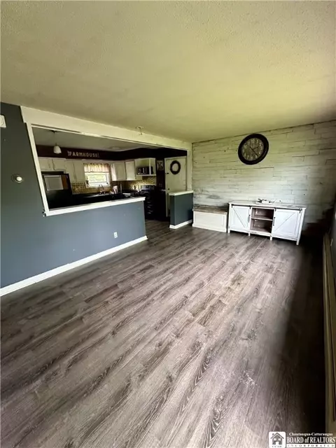 Living - 538 Erie St, Olean, NY 14760 photo 1 of 3