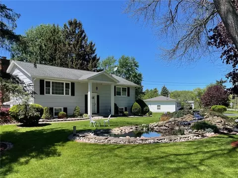 100 Huffer Rd, Parma, NY 14468